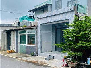 Cần bán gấp nhà cấp 4  binh chánh