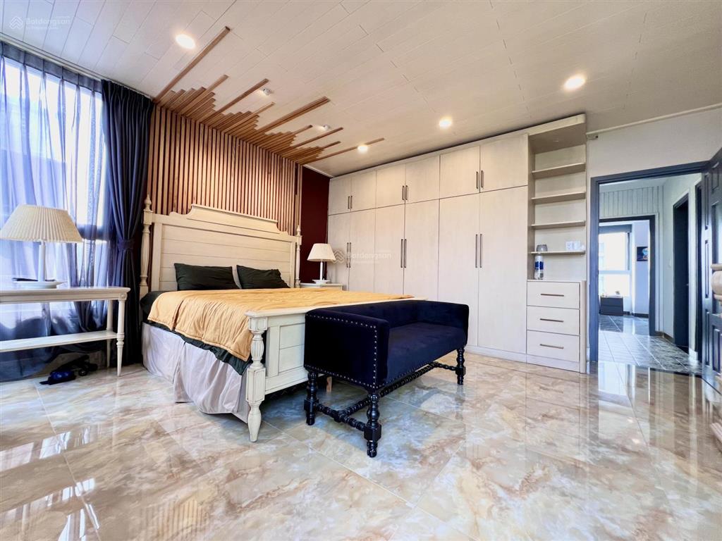 Bán penthouse chung cư star hill, phú mỹ hưng căn góc dt 242m2 3pn 3wc đầy đủ nội thất