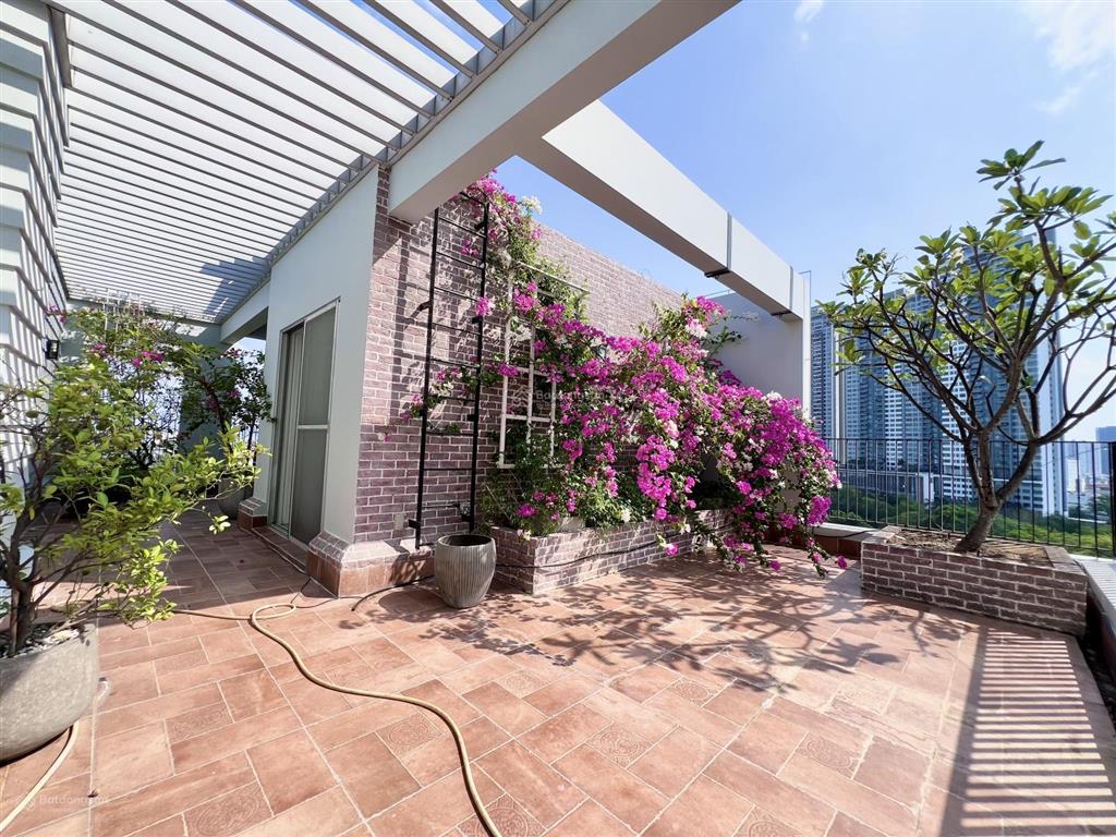 Bán penthouse chung cư star hill, phú mỹ hưng căn góc dt 242m2 3pn 3wc đầy đủ nội thất