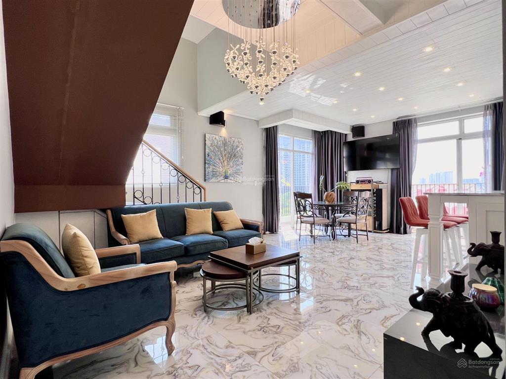 Bán penthouse chung cư star hill, phú mỹ hưng căn góc dt 242m2 3pn 3wc đầy đủ nội thất