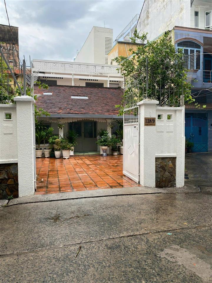 Cho thuê biệt thự cổ 350m2 hẻm xe hơi bùi thị xuân quận 1