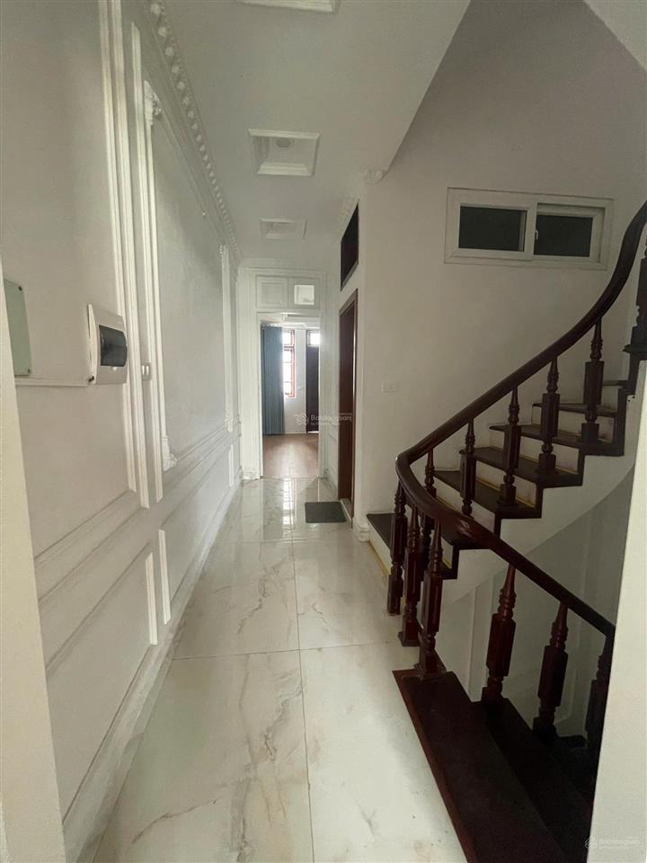 Bán gấp  nhà phân lô vỉa hè  ngay sát ngã tư văn phú hà đông