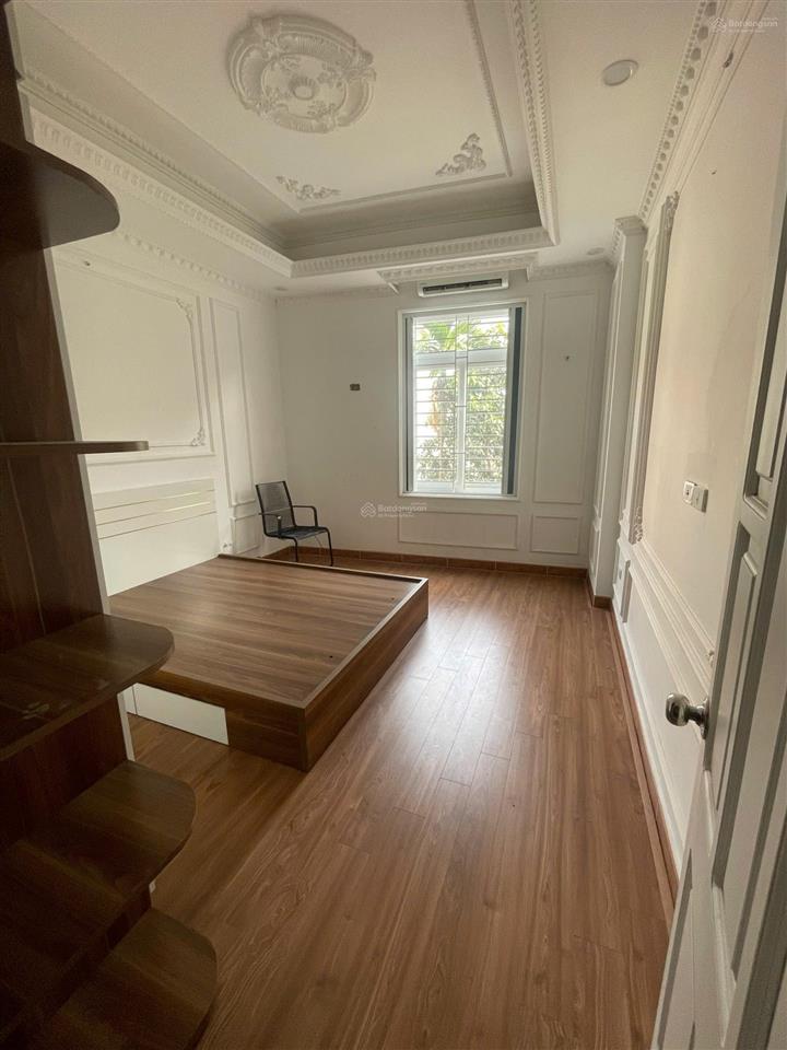 Bán gấp  nhà phân lô vỉa hè  ngay sát ngã tư văn phú hà đông