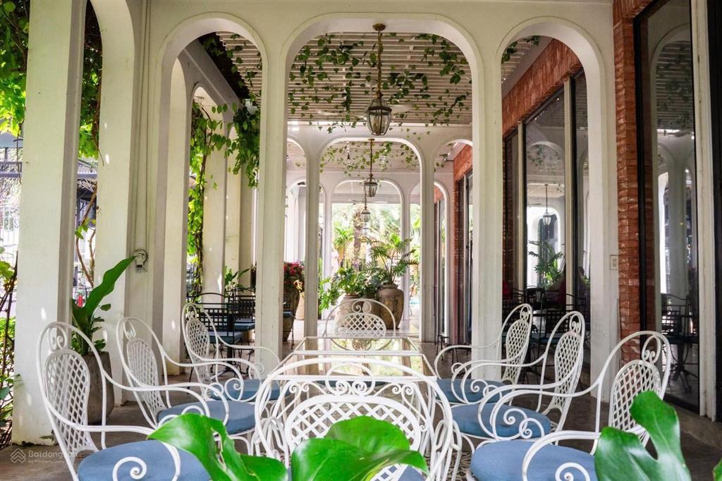 Sang nhượng quán cà phê quy mô lớn  view đẹp  vị trí đắc địa tp. thủ dầu mộ