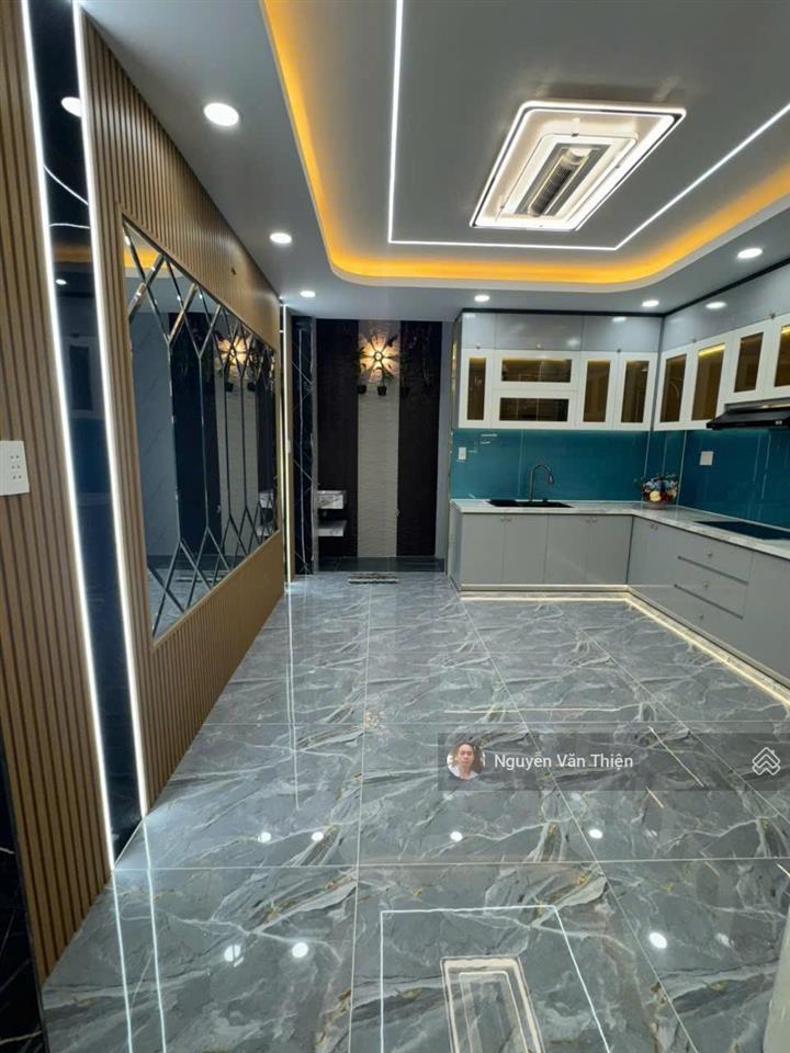 Siêu phẩm 5 tầng  hẻm xe tải thông lâm thị hố  sát kdc hiệp thành city  tặng full nội thất xịn