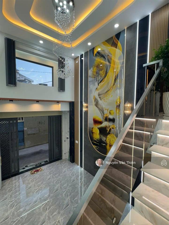 Siêu phẩm 5 tầng  hẻm xe tải thông lâm thị hố  sát kdc hiệp thành city  tặng full nội thất xịn