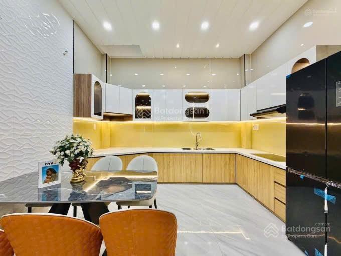 Bán gấp nhà riêng 51m², 6,2 tỷ tại nguyễn đình chiểu, p. 4, q. phú nhuận, tphcm