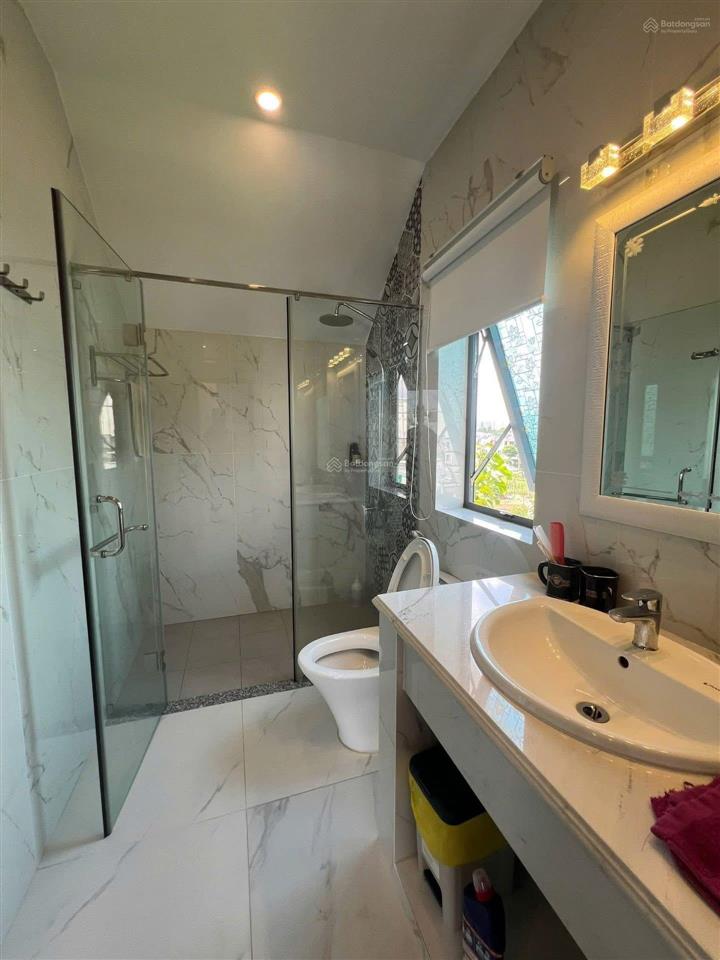 Bán nhà biệt thự đẹp vào ở ngay trung tâm q12 11 tỉ 6 x 20m (120m) 4 pn 3 wc