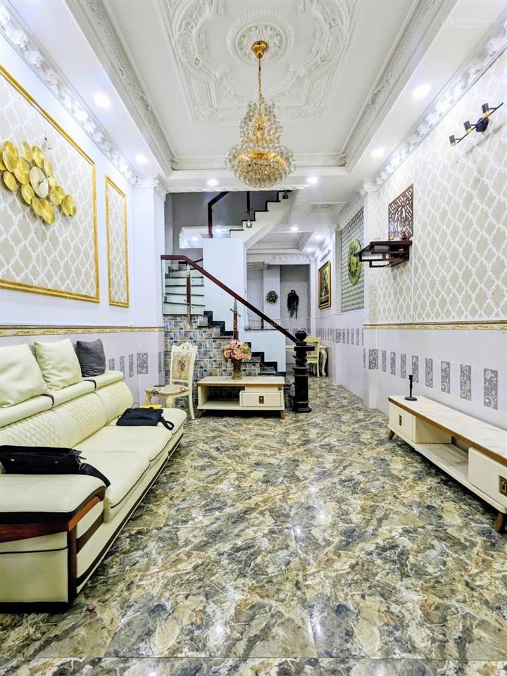 Hẻm xe hơi đối diện cityland nhà 4 tầng mới đẹp, khu dân trí cao
