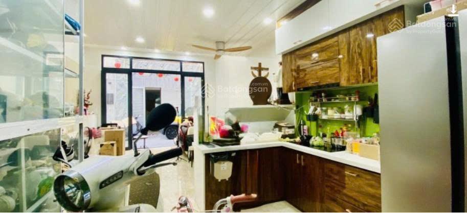 Nhà phân lô đồng bộ hẻm nhựa ô tô 7 chỗ gần cv làng hoa gò vấp 5 tầng giá chỉ 6.99 tỷ