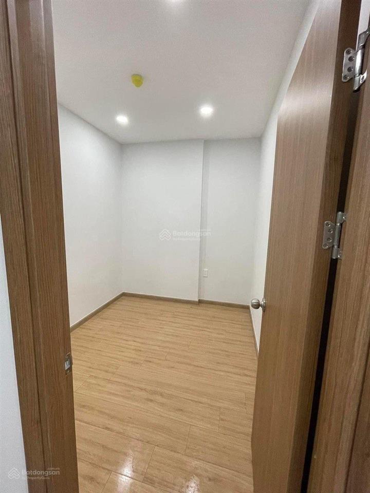 Bán 2pn 2wc phúc đạt tower ngay làng đại học. 2,3 tỷ sổ hồng