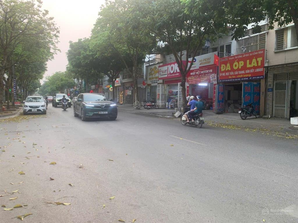 Liền kề văn phú 2/5 tầng mặt đường 24m kinh doanh 10tr