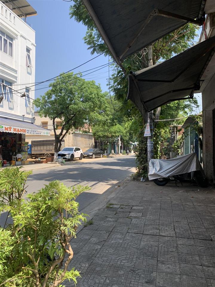 Chính chủ cần bán nhà k25\ đầu tôn đản,100m2 (5x20),nhà mới 2,5 tầng xây đẹp, gần biển, gần trường