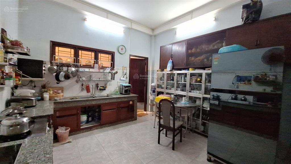Bán nhà đất vàng phú nhuận, hiếm 188.3m2 ngay trung tâm hồ văn huê xe hơi ngủ trong nhà