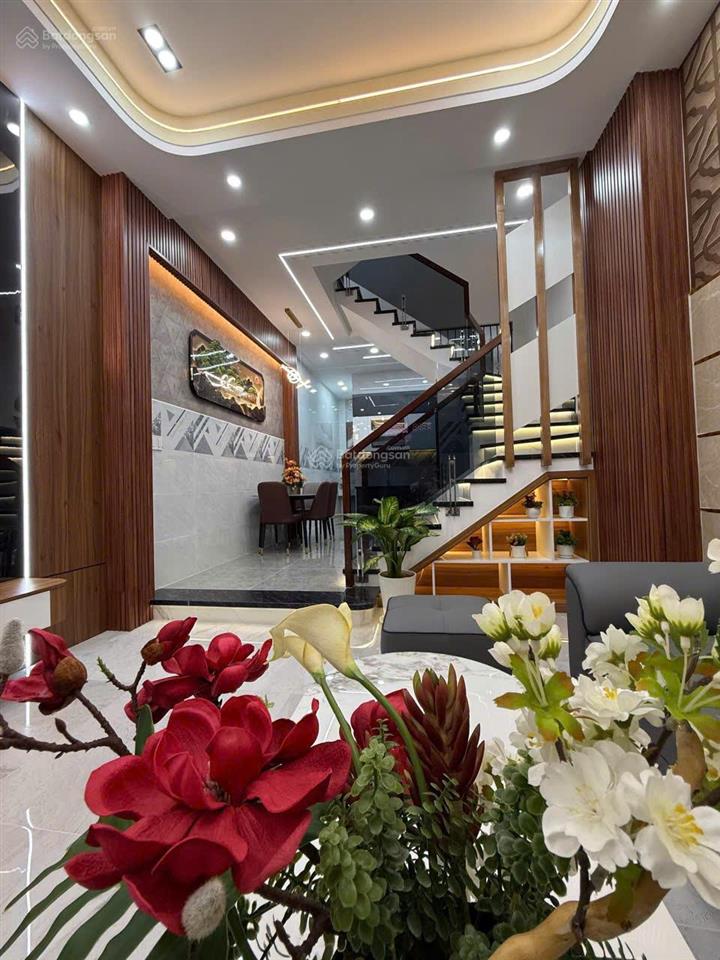Nhà siêu đẹp hẻm xe hơi đường tân hương dt 4mx14,5m 2 lầu sân thượng giá 7,98 tỷ