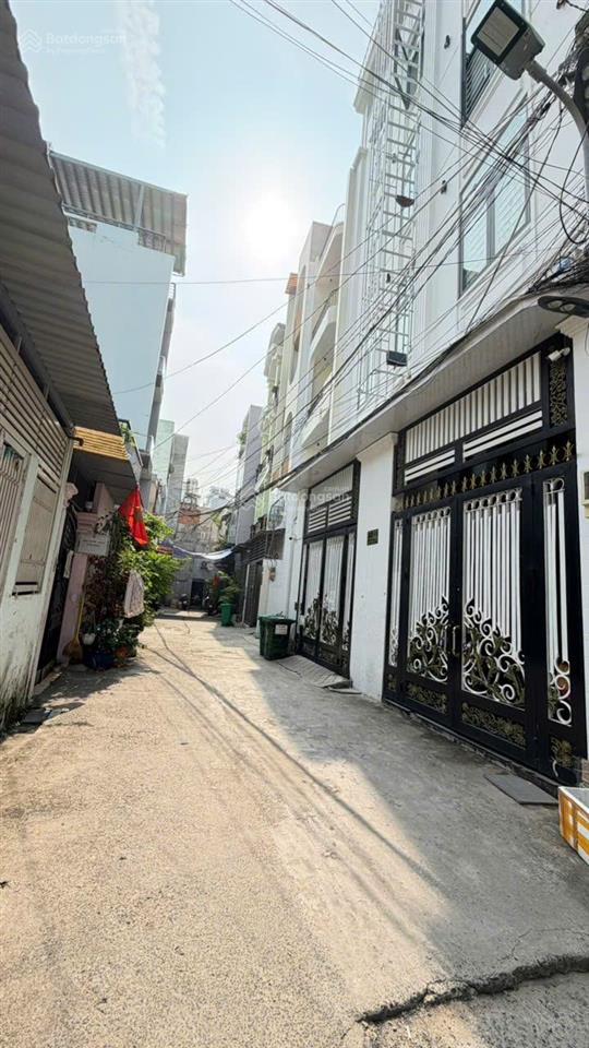 Hẻm 6m phường tân sơn nhì đường tân kỳ tân quý sát bên aeon tân phú dt 4mx14m cấp 4 giá 6 tỷ