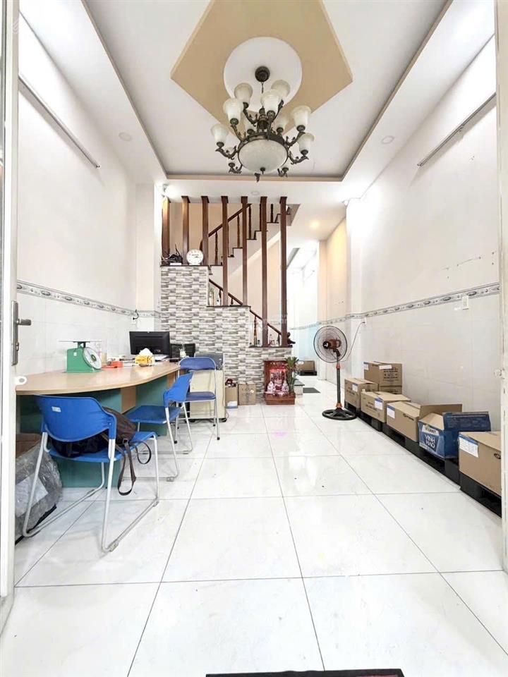 Hẻm vip 7m đường gò dầu phường tân sơn nhì dt 4mx14m 3,5 tấm giá 7,3 tỷ