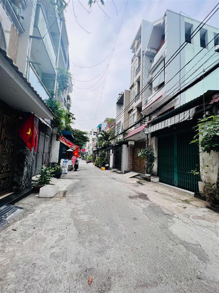 Hẻm 6m đường tân kỳ tân quý sát bên aeon tân phú dt 4mx14m cấp 4 giá 6 tỷ