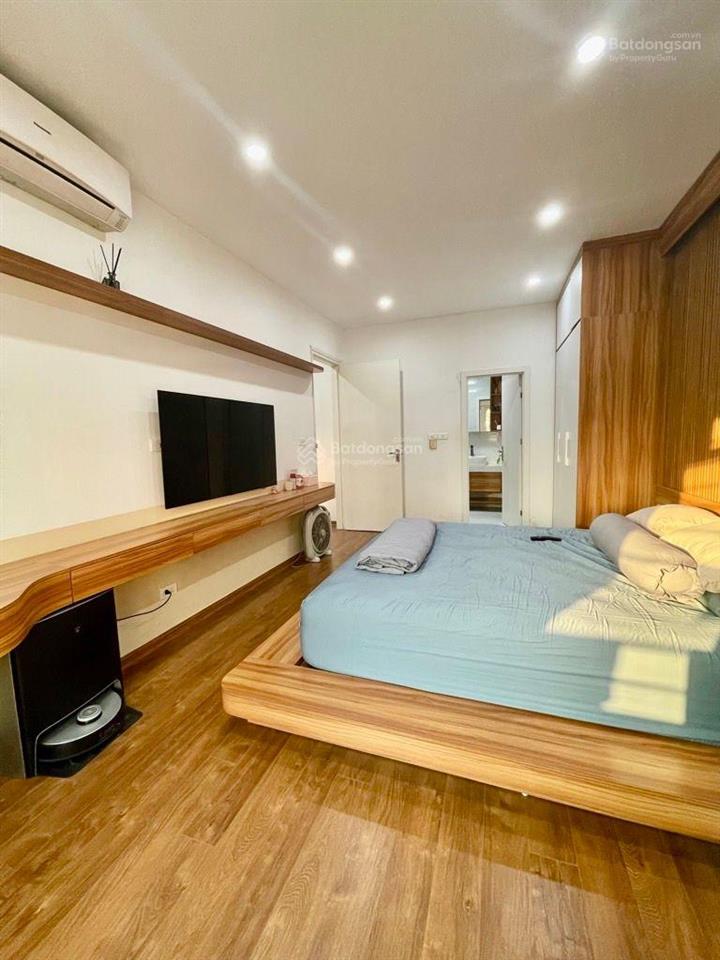 Bán căn hộ tòa e3 góc ngã tư trần kim xuyến vũ phạm hàm, 100m2, 8 tỷ, 3 ngủ, 2 vs, sổ đỏ, full nt.