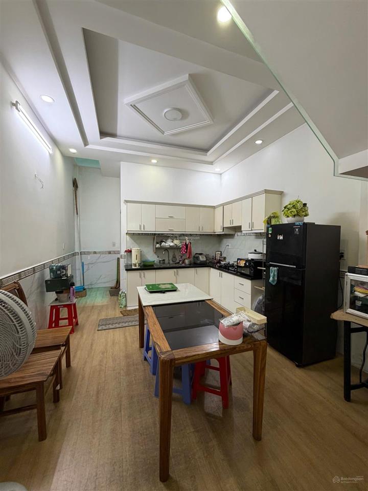 Bán nhà riêng tại 68 văn gia, 56m2, 4pn, 5wc, ngân hàng cho vay 50%