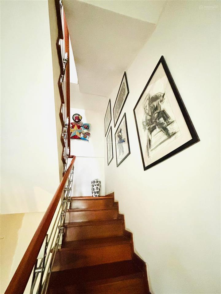 Nhà 6 tầng 27m2 vũ miên (làng yên phụ) view hồ tây, 3 mặt thoáng. 2 mặt tiền trên 5m.