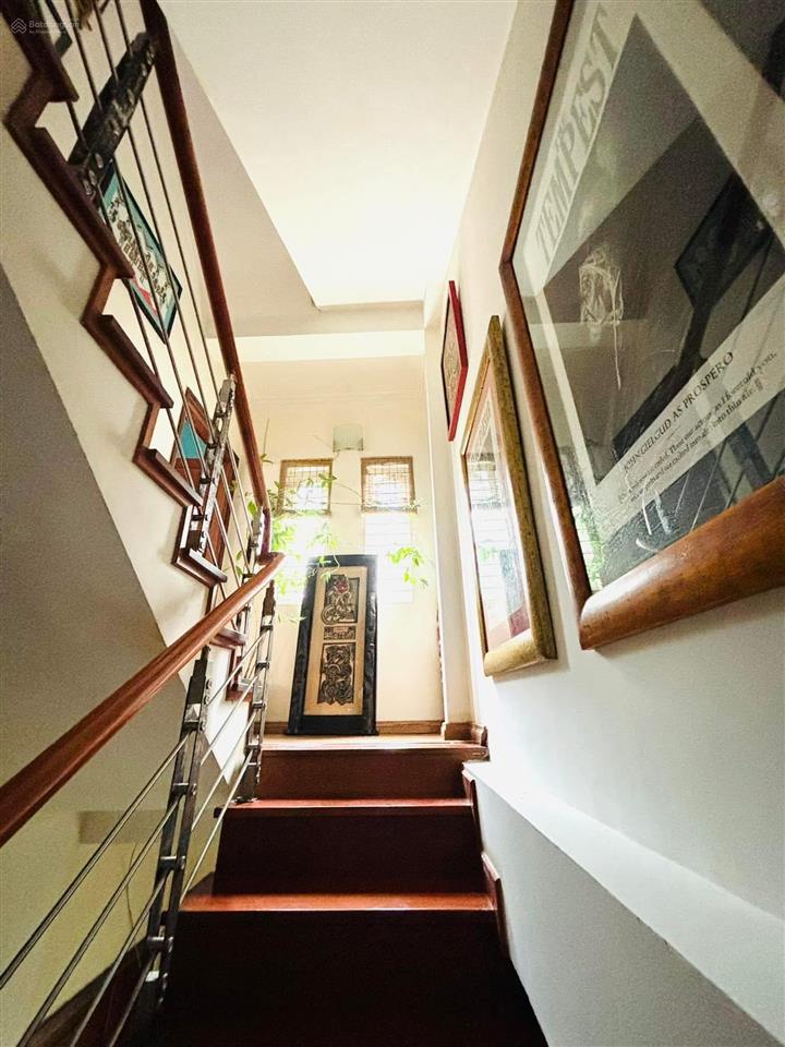 Nhà 6 tầng 27m2 vũ miên (làng yên phụ) view hồ tây, 3 mặt thoáng. 2 mặt tiền trên 5m.