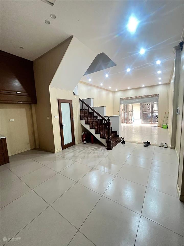 60m2/22,8 tỷ  mt5m  ô tô tránh đỗ 24/7  khuất duy tiến cạnh big c, đường rộng thông thoáng !!!
