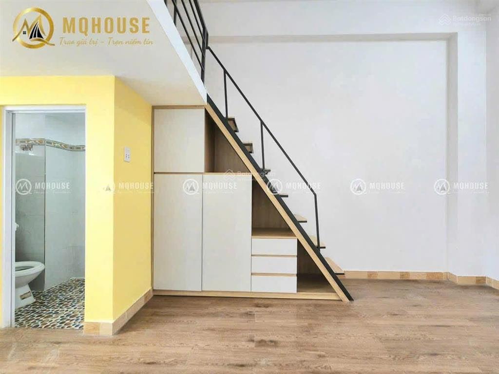 Cho thuê duplex cửa sổ trời siêu rộng  ngay ngã tư 4 xã  giá siêu mềm