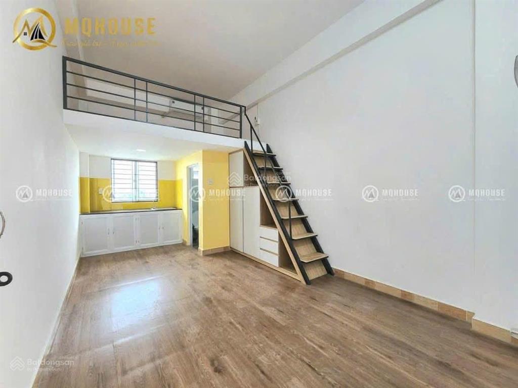 Cho thuê duplex cửa sổ trời siêu rộng  ngay ngã tư 4 xã  giá siêu mềm