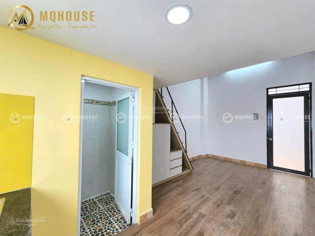 Cho thuê duplex cửa sổ trời siêu rộng  ngay ngã tư 4 xã  giá siêu mềm