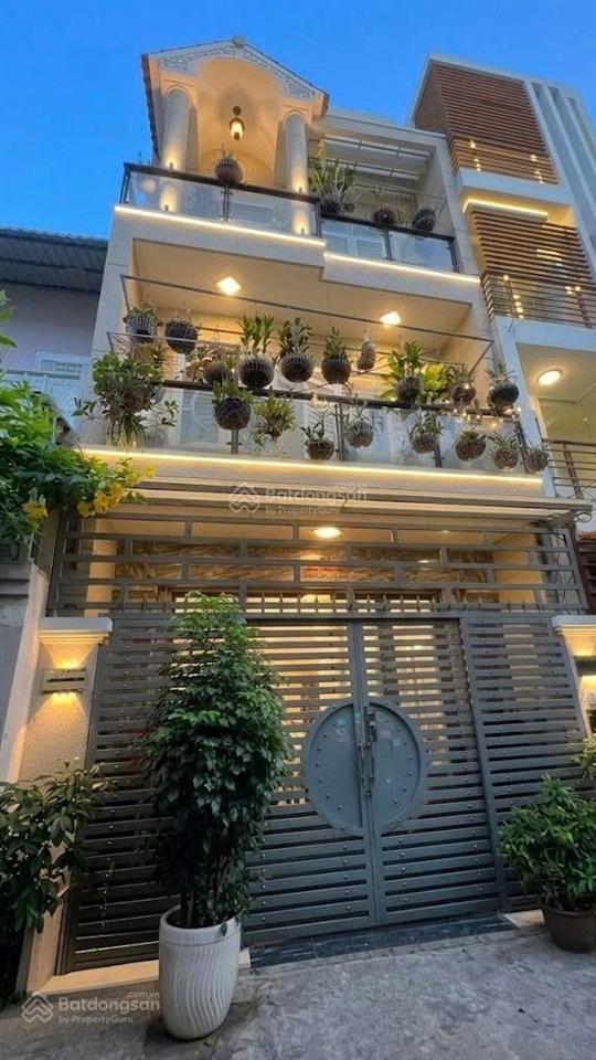 Nhà 3 tầng đúc btct ngang 5m cực hiếm ngã tư 4 xã chỉ 6.1tỷ