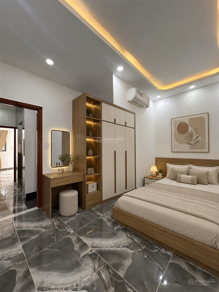 Bán nhanh căn nhà nhà 5 tầng lê văn quới ngã tư 4 xã giáp tân phú chỉ 7.5tỷ