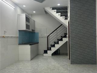 Chỉ 2.8 đồng nhà 2mt 4 tầng sân thượng ngay nguyễn sơn