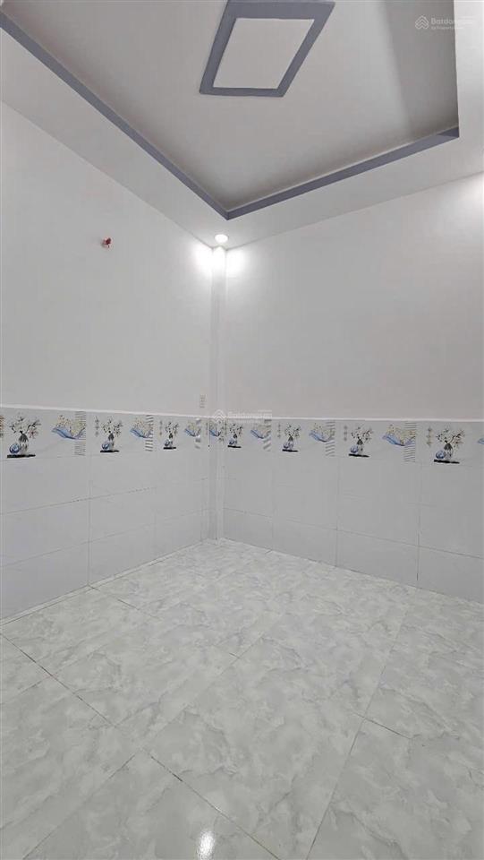 Chủ ngợp bán mặt tiền vừa ở vừa kinh doanh nguyễn sơn ngang 3 chỉ 4 tỷ nhĩnh
