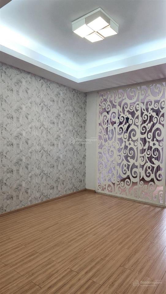 Mặt tiền đường tây sơn ngay chợ tân hương vừa ở vừa kinh doanh . nhà lô góc