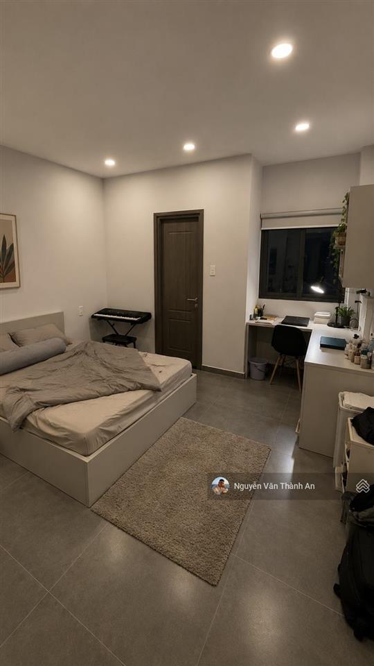 Chủ cần tiền bán gấp! giảm ngay 300 triệu. nhà đỗ nhuận vài bước chân ra cổng chào celadon city