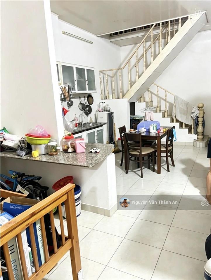 Bán nhà 2 tầng mặt tiền tân quý  tân phú, vừa ở vừa kinh doanh, giá hấp dẫn chỉ 8 tỷ hơn