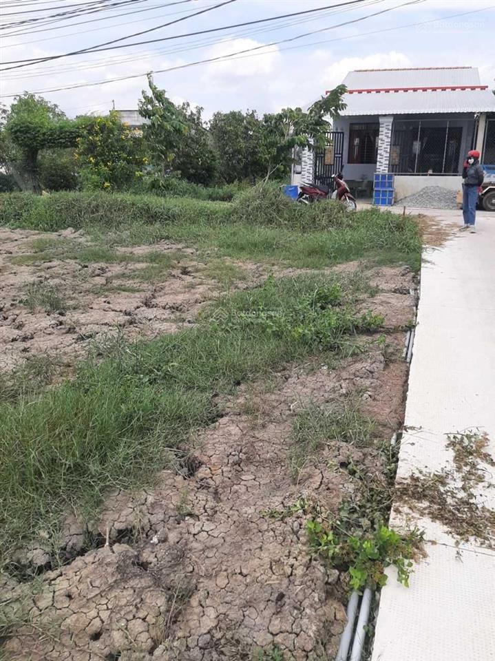 Chính chủ bán nền đất góc, mặt tiền đường cầu rạch đình, cách đt 826c chỉ 800m