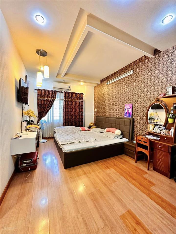 Siêu phẩm mặt tiền sân bay 8 mét 5 tầng, thu nhập 100 triệu/tháng chỉ 28,5 tỷ tl
