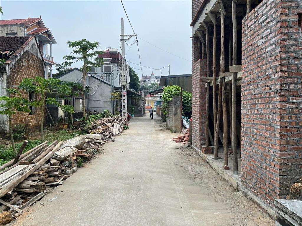 1 tỷ 200 triệu có 188m đất thôn hoà lạc xã hoà lạc sát chợ và đường ql21 sát vách đại học qghn