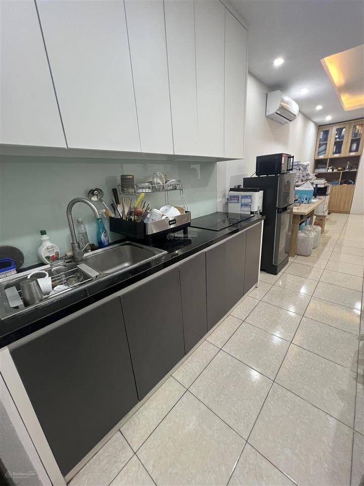 Giá tốt az lâm viên 82m2 thông thuỷ, 90m2 tim tường.
thiết kế 2n, 2vs rộng, 1 ban công, khách, bếp