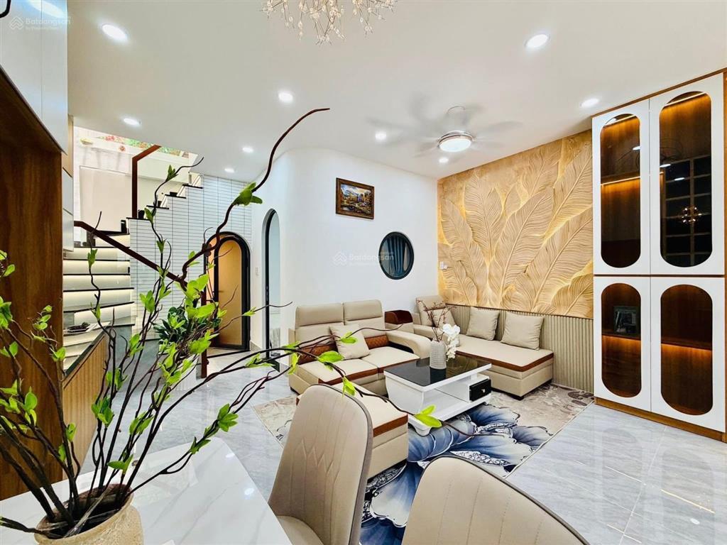 Cô hai bán gấp nhà 55m2 lê quang định gò vấp với giá 2 tỷ980