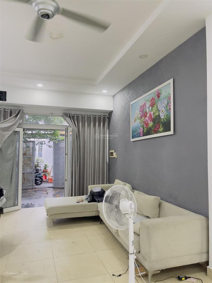 Bán nhà linh đông khu phân lô đồng bộ diện tích 97m2 giá 8.5 tỷ (mua đất tặng nhà)