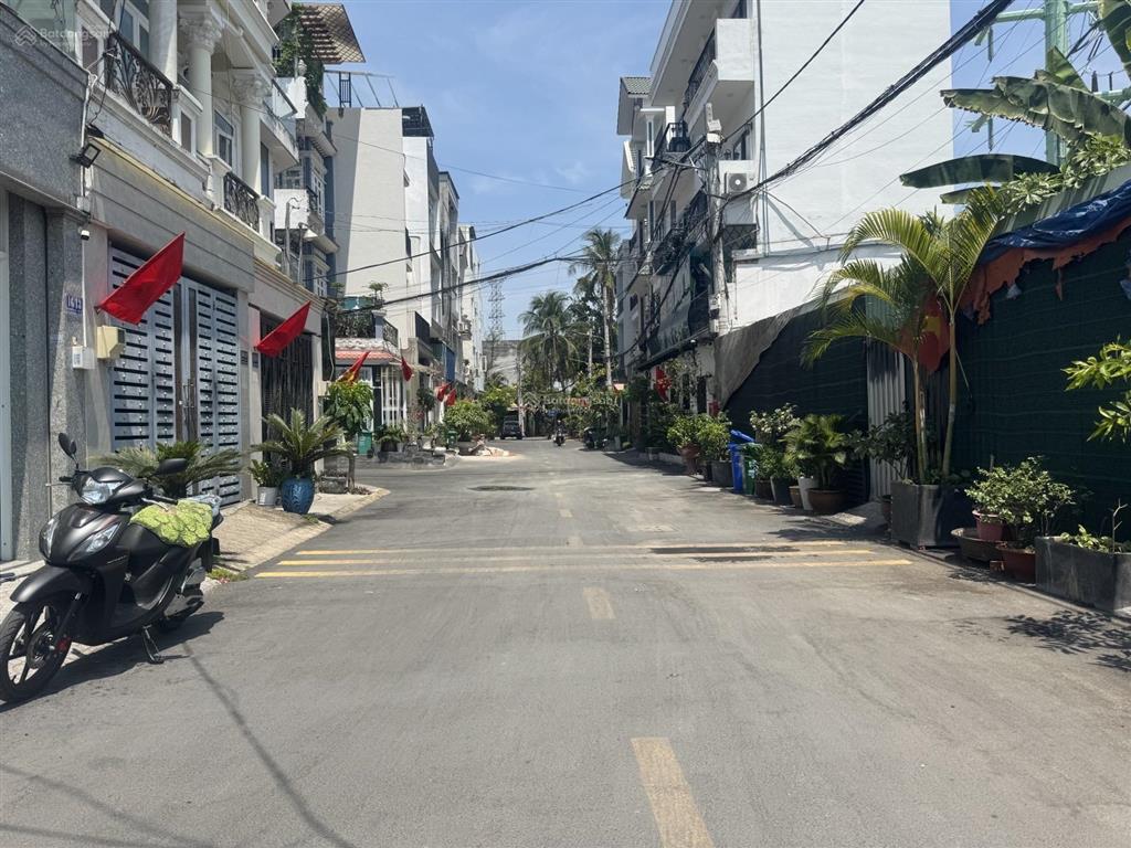 Bán nhà linh đông thủ đức 3 tầng hẻm 8m xe hơi sát phạm văn đồng giá 6.6 tỷ