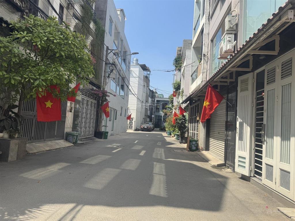 Bán nhà linh đông thủ đức 3 tầng hẻm 8m xe hơi sát phạm văn đồng giá 6.6 tỷ