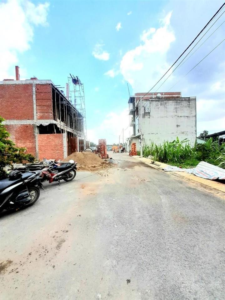 Đất trường lưu long trường 62m² (4x15,5m), đường 8m, gần chợ long trường, giá 3,83 tỷ
