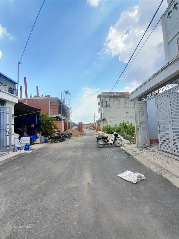 Đất trường lưu long trường 62m² (4x15,5m), đường 8m, gần chợ long trường, giá 3,83 tỷ