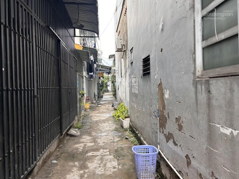 Bán nhà linh xuân chỉ 2,6 tỷ 2 tầng hoàn công, 30m2, 2pn 2wc, sổ riêng