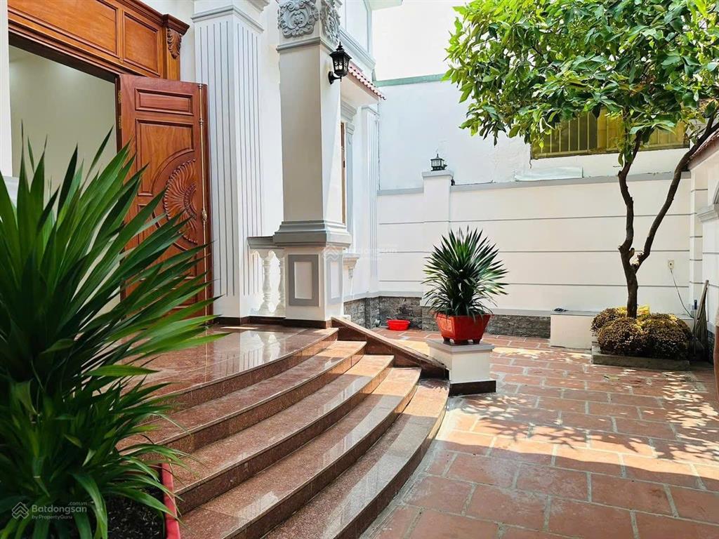 Tôi chính chủ cần bán căn biệt thự ngang 12 x 21m gần trường cđ điện lực