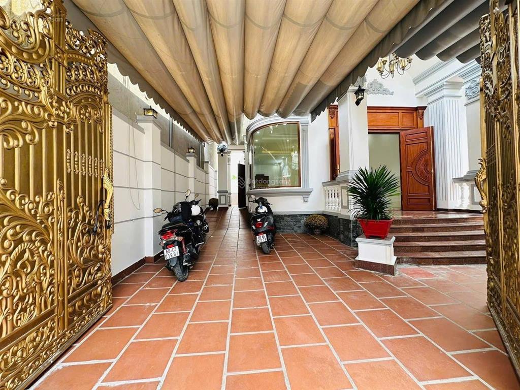 Tôi chính chủ cần bán căn biệt thự ngang 12 x 21m gần trường cđ điện lực